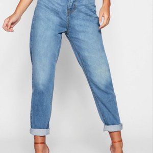 BOOHOO Petite High Rise Mom Jeans (Size 6)